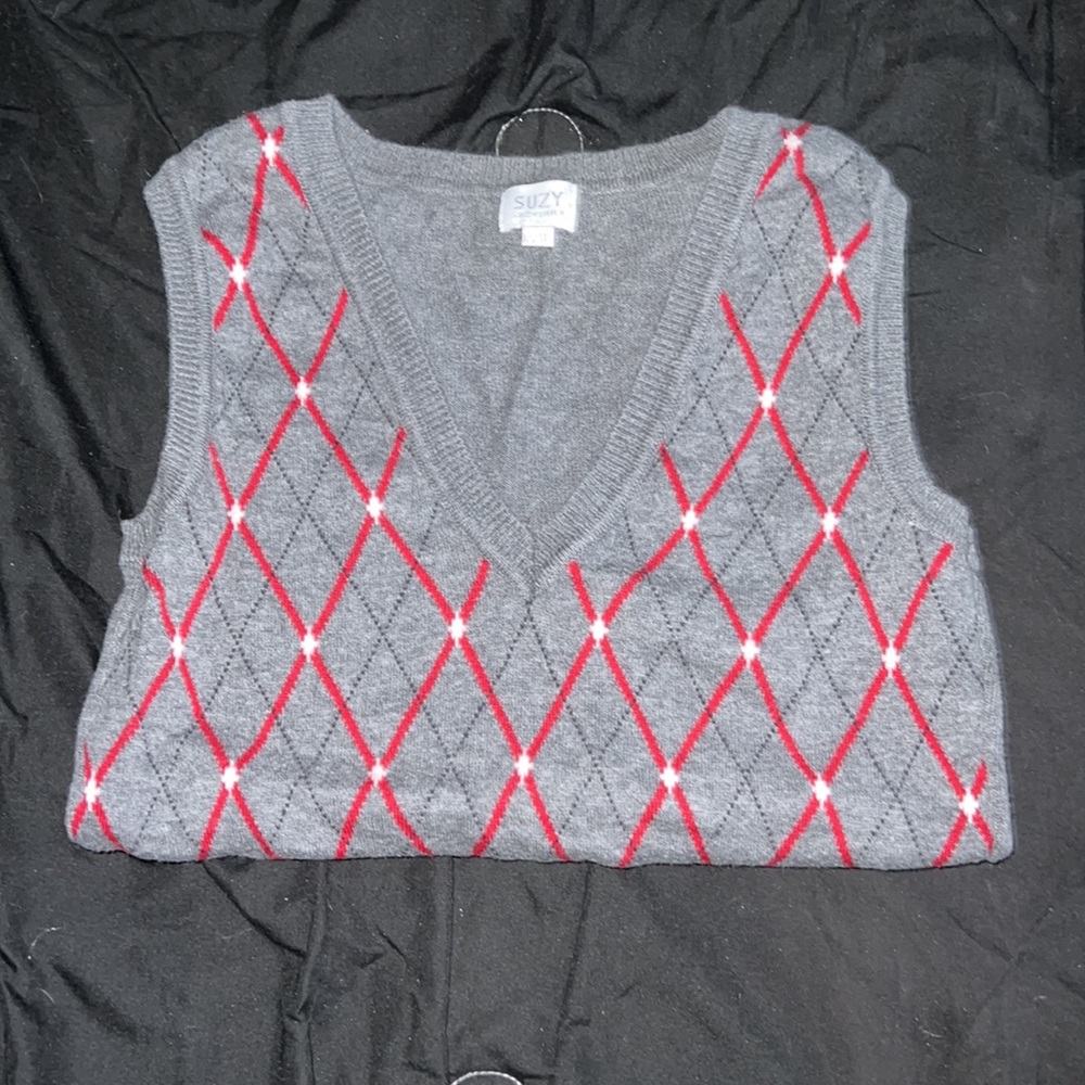 ❤️ RED & GREY Sweater ❤️